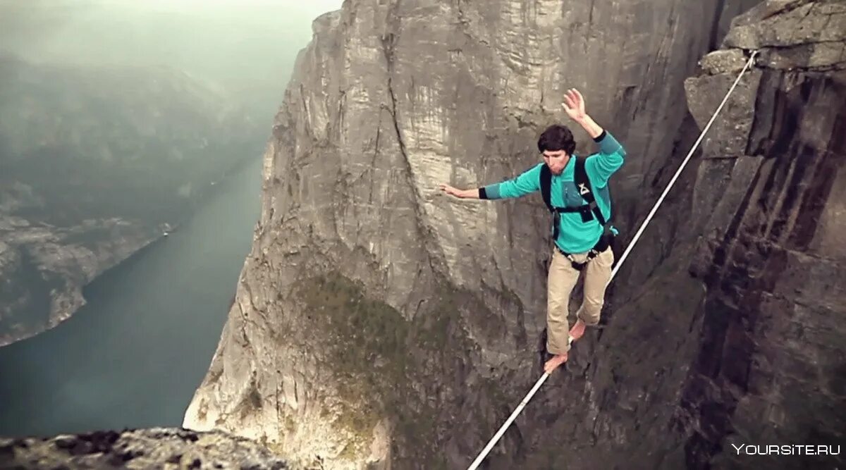 Шаг над пропастью. Соединение пропасть. Соединение пропасть. Прыжок в бездну. Соединение пропасть.