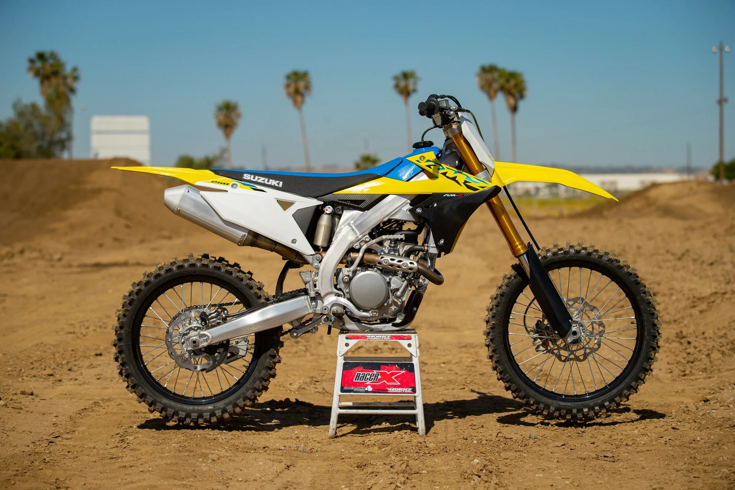 Suzuki RM-z250. Suzuki RMZ 250 2021. Suzuki RMZ 250 2023. Suzuki RM 250.