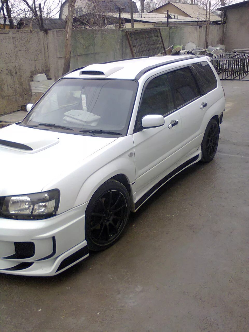 Субару форестер sf5 2000. Subaru forester обвесы. Обвес liberal subaru forester. Subaru forester sg5 sti. Subaru forester sg5 обвесы.
