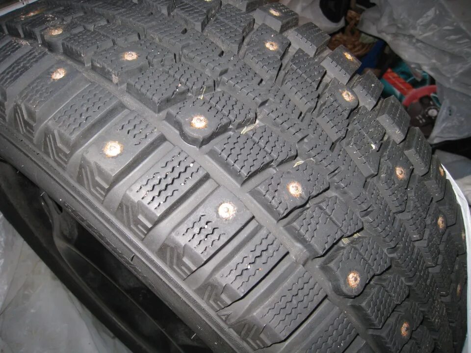 Данлоп сп айс. Dunlop Winter Ice 01. Шины Dunlop SP Winter Ice 01. Dunlop Ice 01 205/55 r16. Dunlop SP Winter Ice 01 дошиповка.