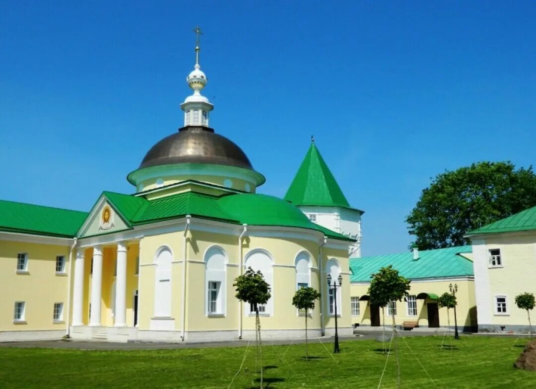 Храм дмитрия дмитровское. Церковь святого дмитрия ростовского барнаул. храм святителя димитрия ростовского сальск. • церковь святителя дмитрия ростовского. николо-пешношский монастырь.