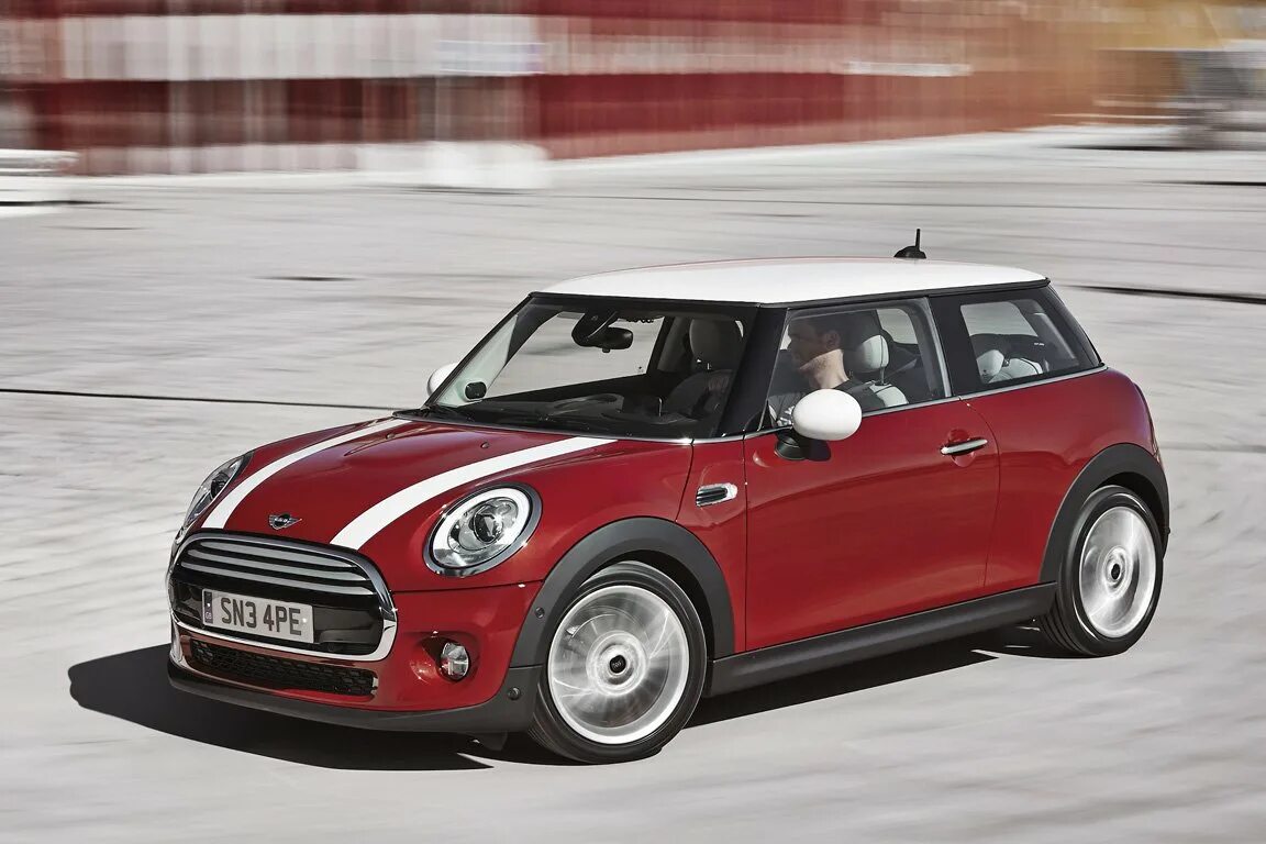 Фото мини. Машина мини Купер. Mini Cooper 1000. BMW Mini Cooper. Малолитражки мини Купер.