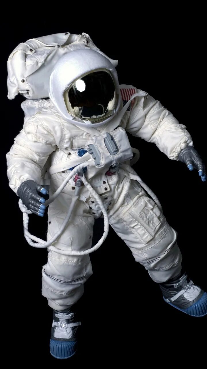 Скафандр картинка. Скафандр Космонавта. Скафандр астронавта. Одежда Космонавта. Костюм Космонавта.
