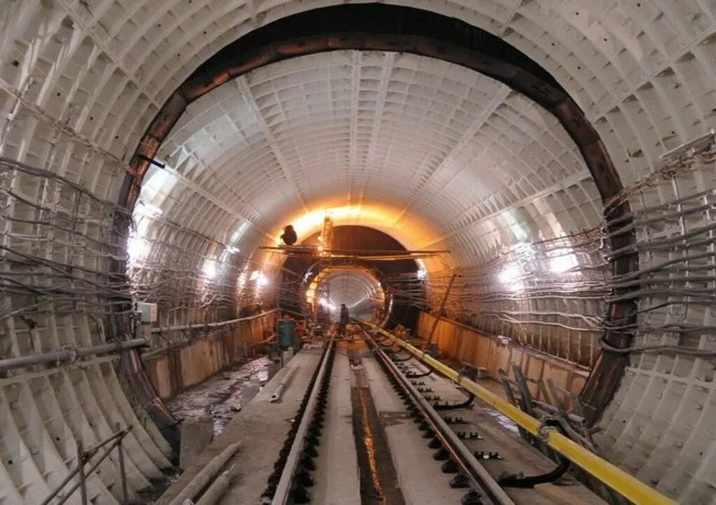 Станция под москвой. Плывун царицыно кантемировская. Туннель метро царицыно. Станция под москвой. Бункер 703 метро.