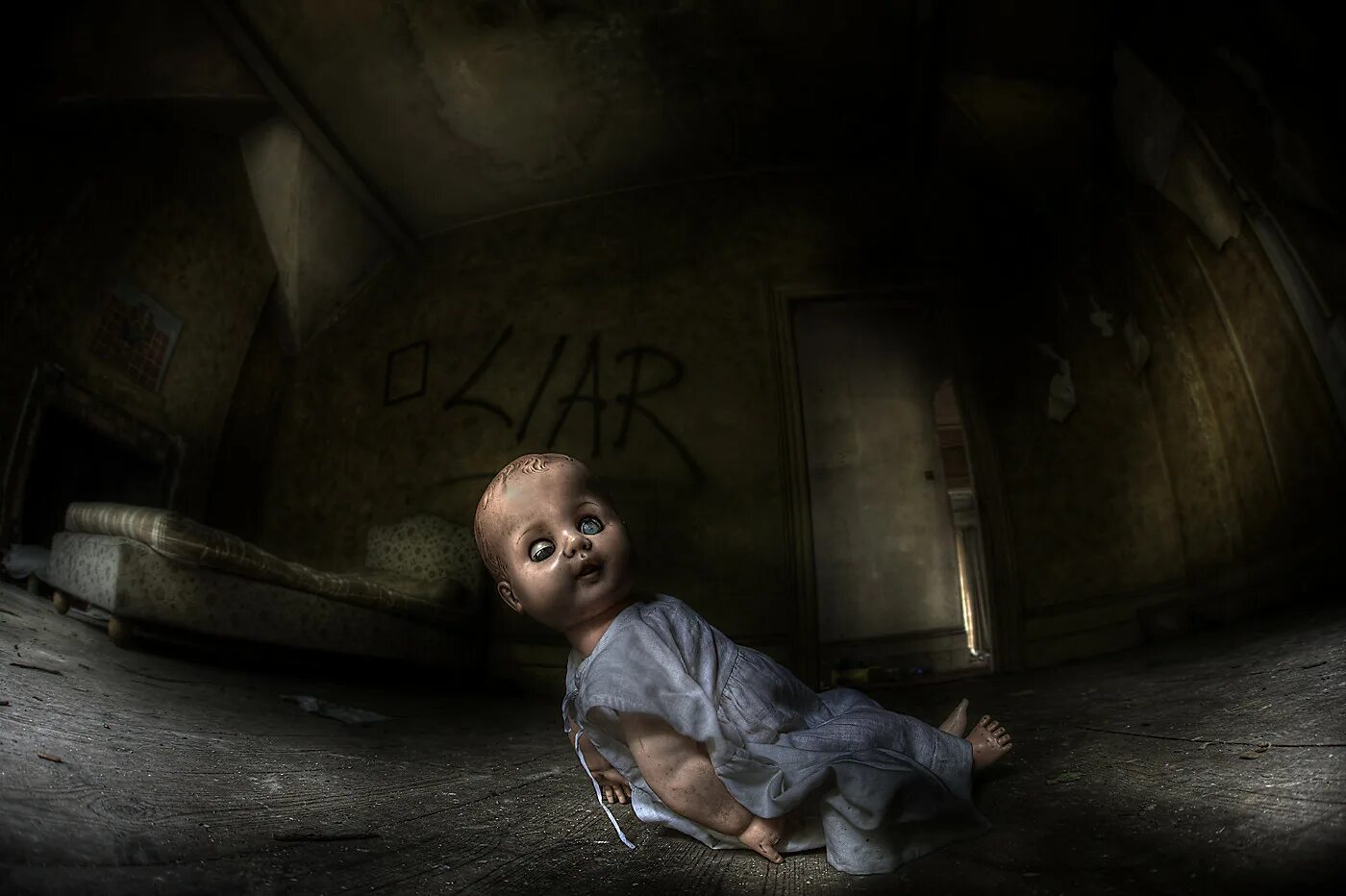 Страшилки очень много. Страшилки очень много. Страшилки очень много. Страшные истории для рассказа. Детские страхи фотопроект джошуа хоффайна.