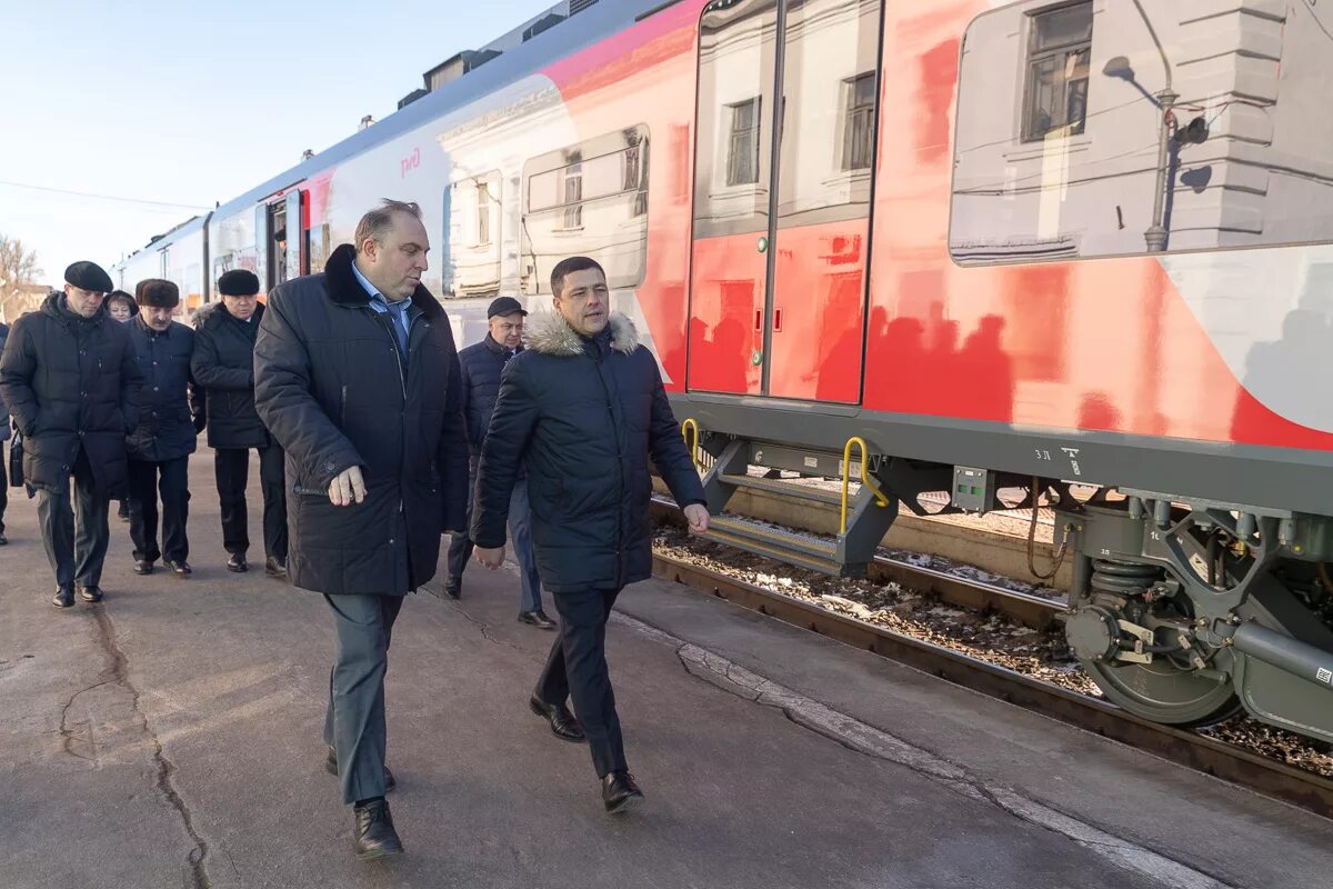 Ласточка Псков Петрозаводск. Ласточка СПБ Псков. Поезд Псков Петрозаводск. Поезд из Петрозаводска в Псков. Псков жд ласточка