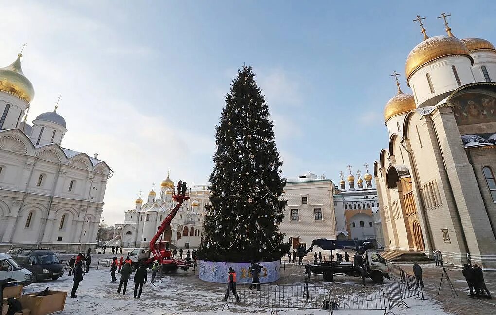 Москва где украсили. Елка на Соборной площади Кремля 2022. Главная елка Кремля 2021 Москва. Главная ёлка Москвы 2021-2022. Елка на Соборной площади 2021 в Москве.