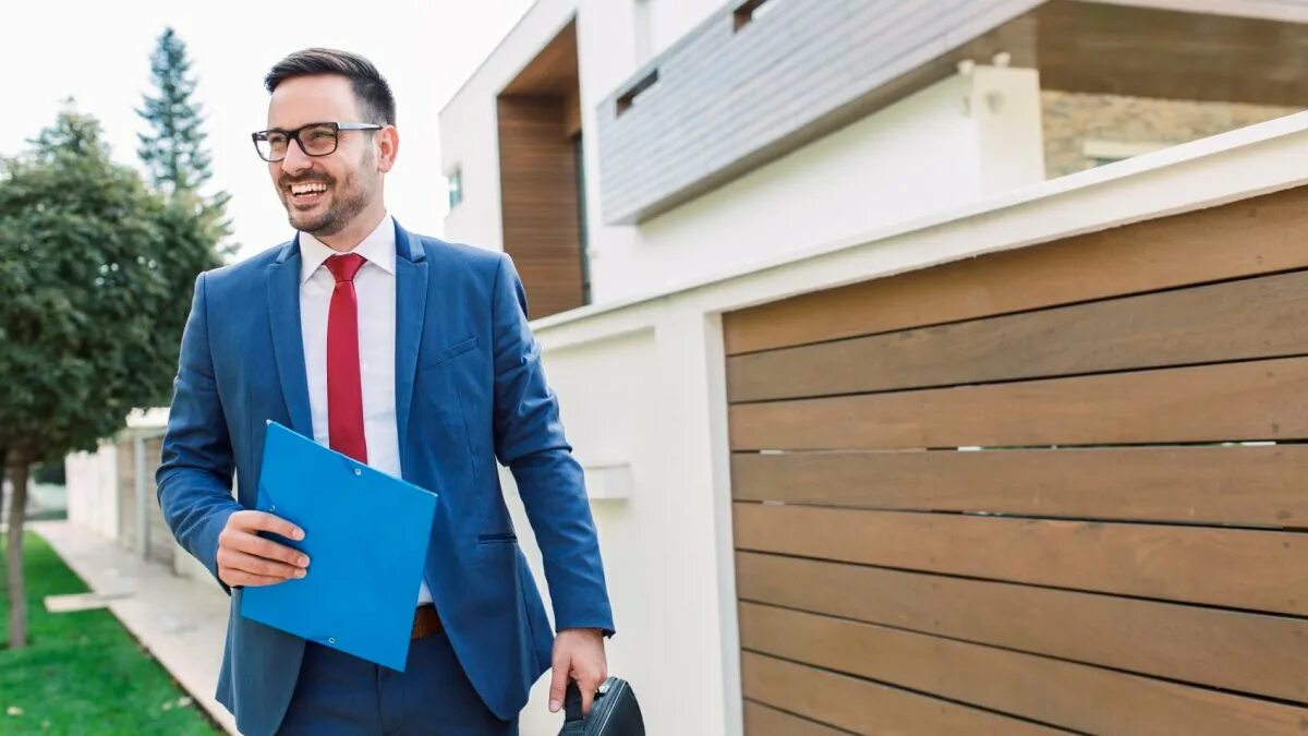 Real estate agent is