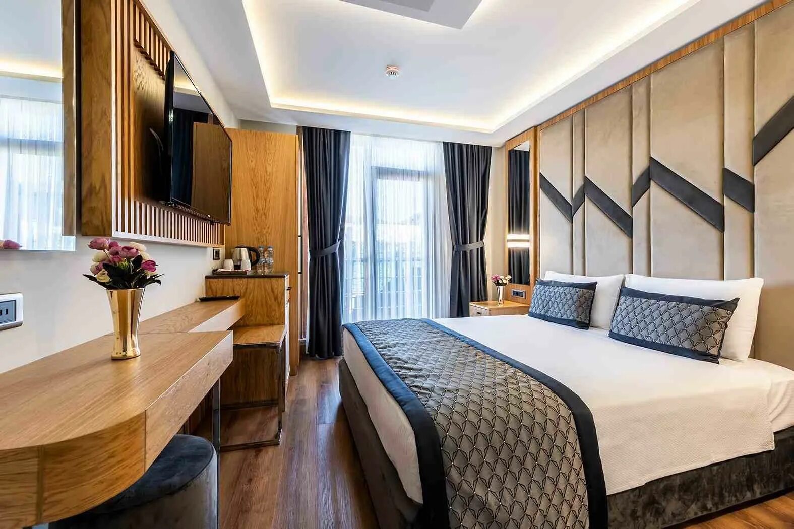 Отели в районе султанахмет. Отель Endican Sultanahmet Hotel. Endican Sultanahmet Hotel 4*. Endican Hotels Стамбул. Milano Hotel & Spa 4* (Султанахмет).