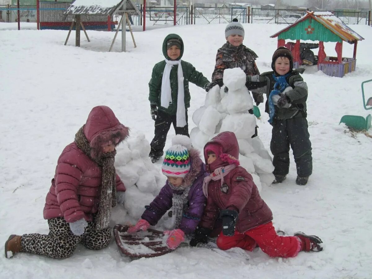 Развлечения зимой детям. Зимние забавы. Зимняя прогулка в детском саду. Зимние детские игры. Зимние игры для детей.