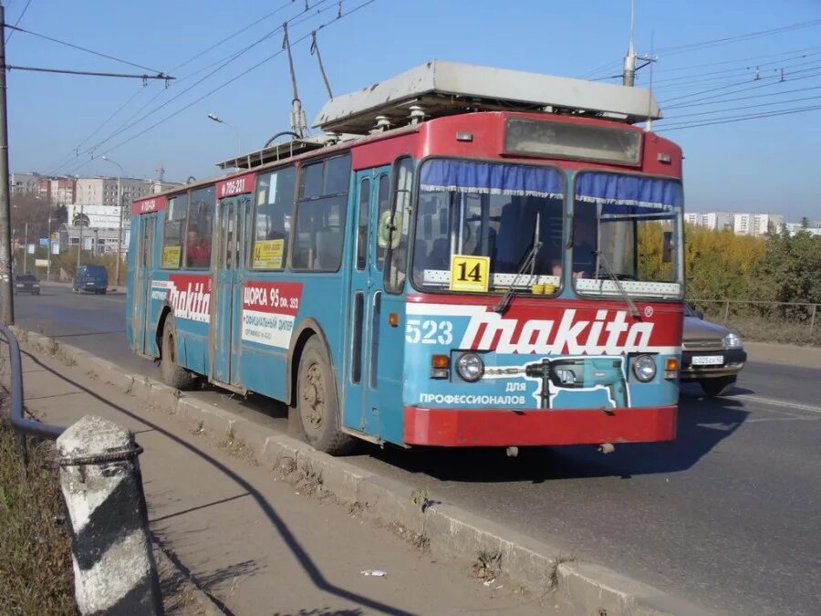 Троллейбус 5 киров. Троллейбус бтз 52764. Киров исторический троллейбус. Троллейбус зиу 682. Троллейбус бтз киров.