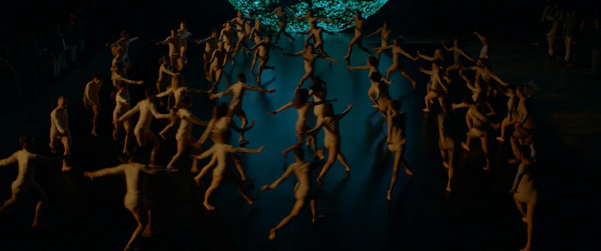 спектакль "la wagner" аргентинского режиссера пабло ротемберга. фильм эмма танец страсти. гаэль гарсия берналь эма танец страсти. эма: танец страсти фильм 2019 постер. эма: танец страсти фильм 2019.