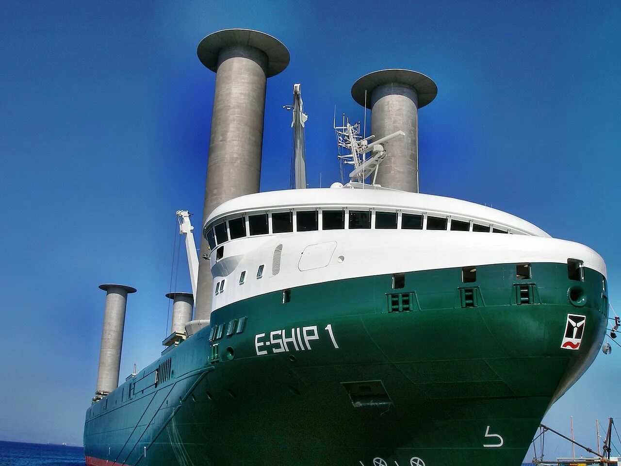 Судно алкиона кусто. Яхта алкиона кусто. Е судно. Бакау судно турбопарус. Е судно.