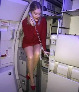 t m Tight Pencil Skirt, Tight Skirts, Mode Pin Up, Flight Girls, Nude Tight...