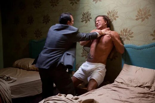 Стриптиз Келли Линч – Игры Страсти (2010)