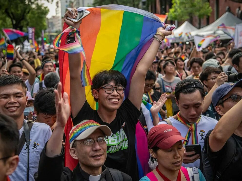 Тайвань население 2023. Тайвань население. Молодежь тайвань. Тайвань жители. Тайвань жители.