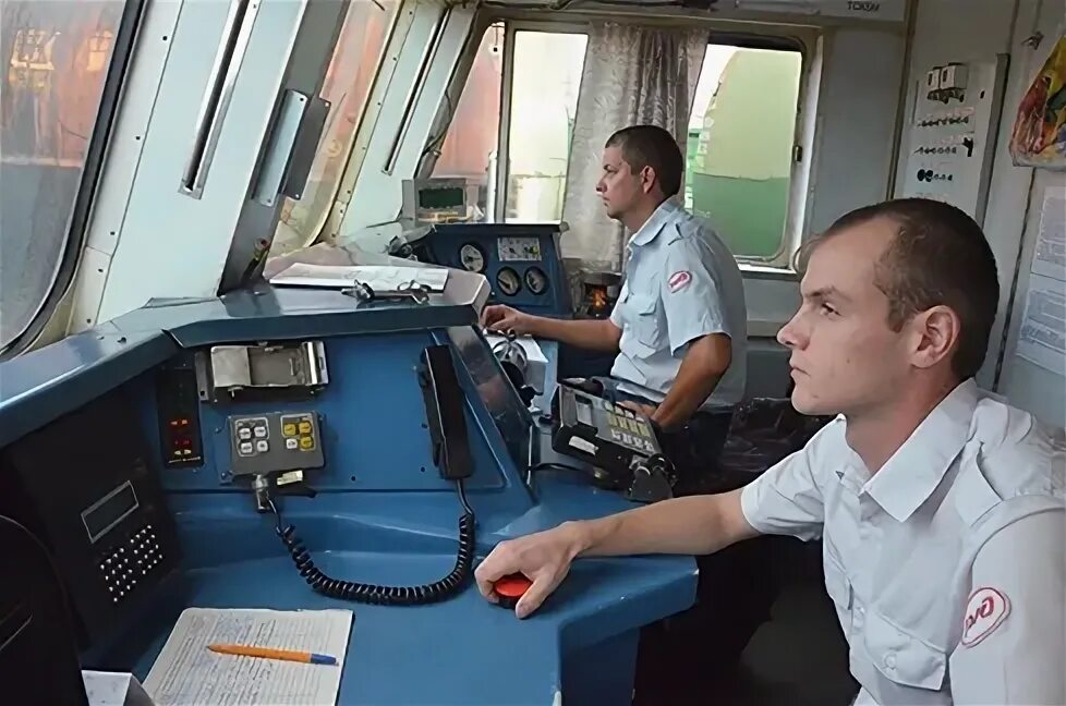 Машинистам ржд на андроид приложение. Локомотивная бригада ржд. локомотивное депо усть-илимск. локомотивная бригада тепловоза. машинист инструктор депо москва 2.