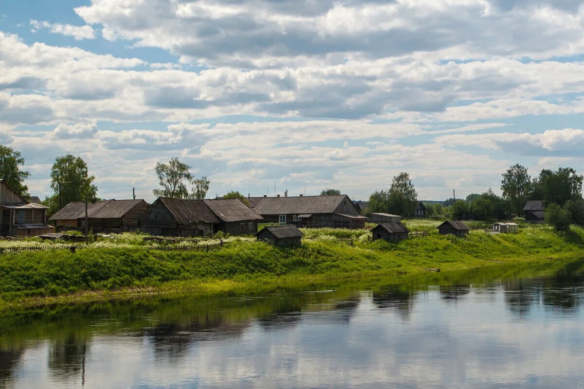 Деревня в которой есть река