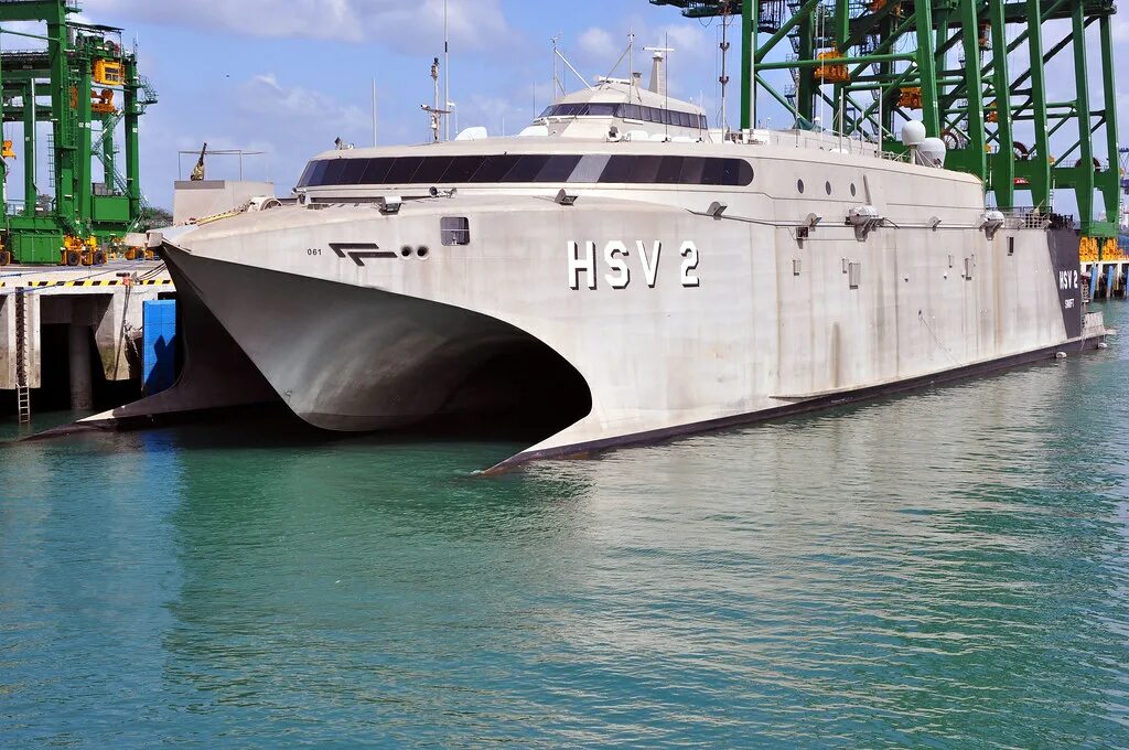 Судно swift. Военный корабль «hsv 2 swift». swift судно. свифт корабль. корабли из бетона.