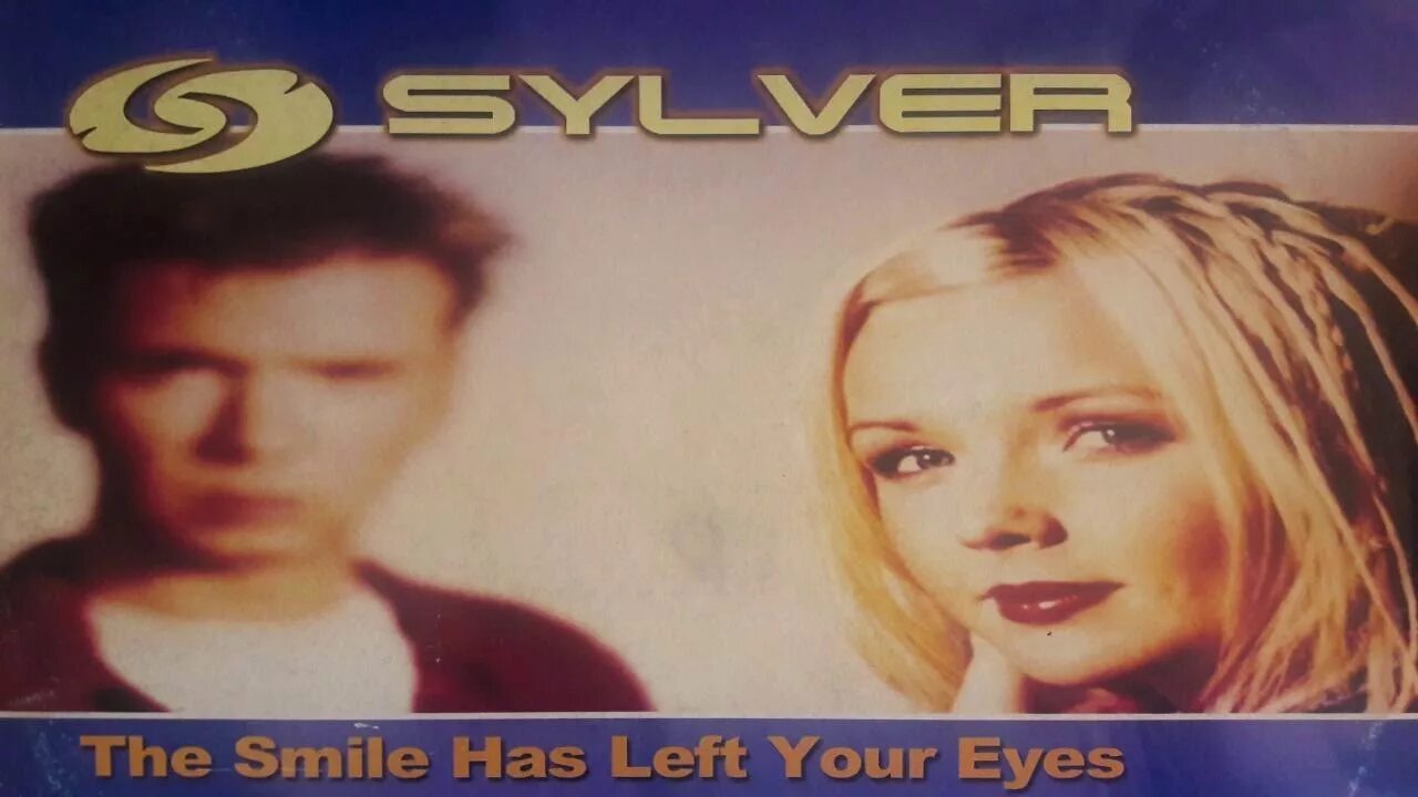 Your smile and eyes are so beautiful картинки. The smile in her eyes. Sylver исполнитель группа. Девушка у стены. You are magic.