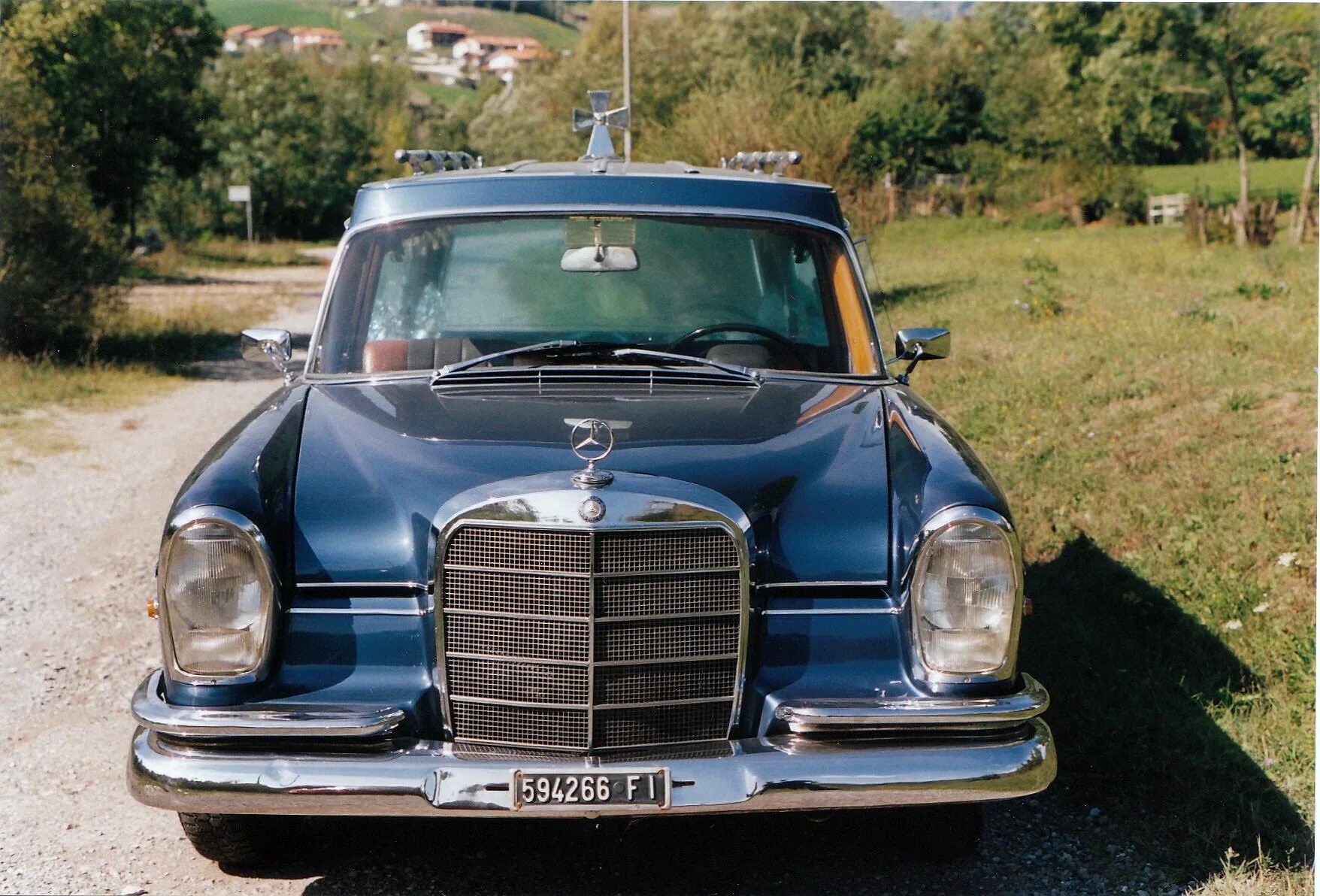 Как менялся мерседес. Mercedes Benz 220se (w111). Мерседес Бенц 220 se. Mercedes Benz 1964. Mercedes-Benz 220se w111 Pollmann.