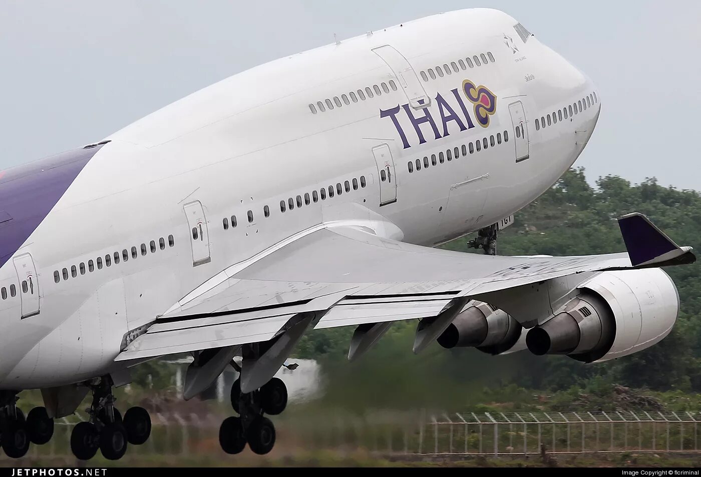 Из тайланда летают самолеты. Thai airways logo. Авиакомпания thai airways пхукет бангкок самолеты. Bangkok airways самолеты. Авиакомпания тайланда на атр 72.