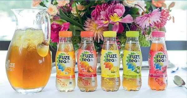 Лимонад со льдом. Холодный чай с бабочкой. Чай со льдом и лимоном. Чай холодный ананасовый. Холодный чай или холодный чай.