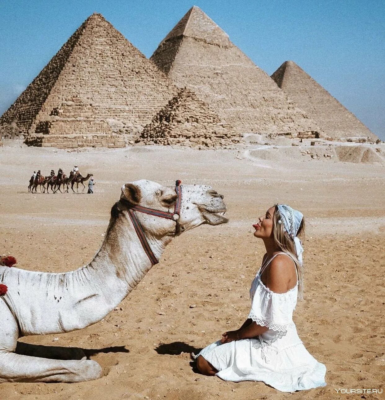 Каир море. Каир Шарм-Эль-Шейх. Шарм-Эль-Шейх пирамиды. Харлем Шейх Египет.
