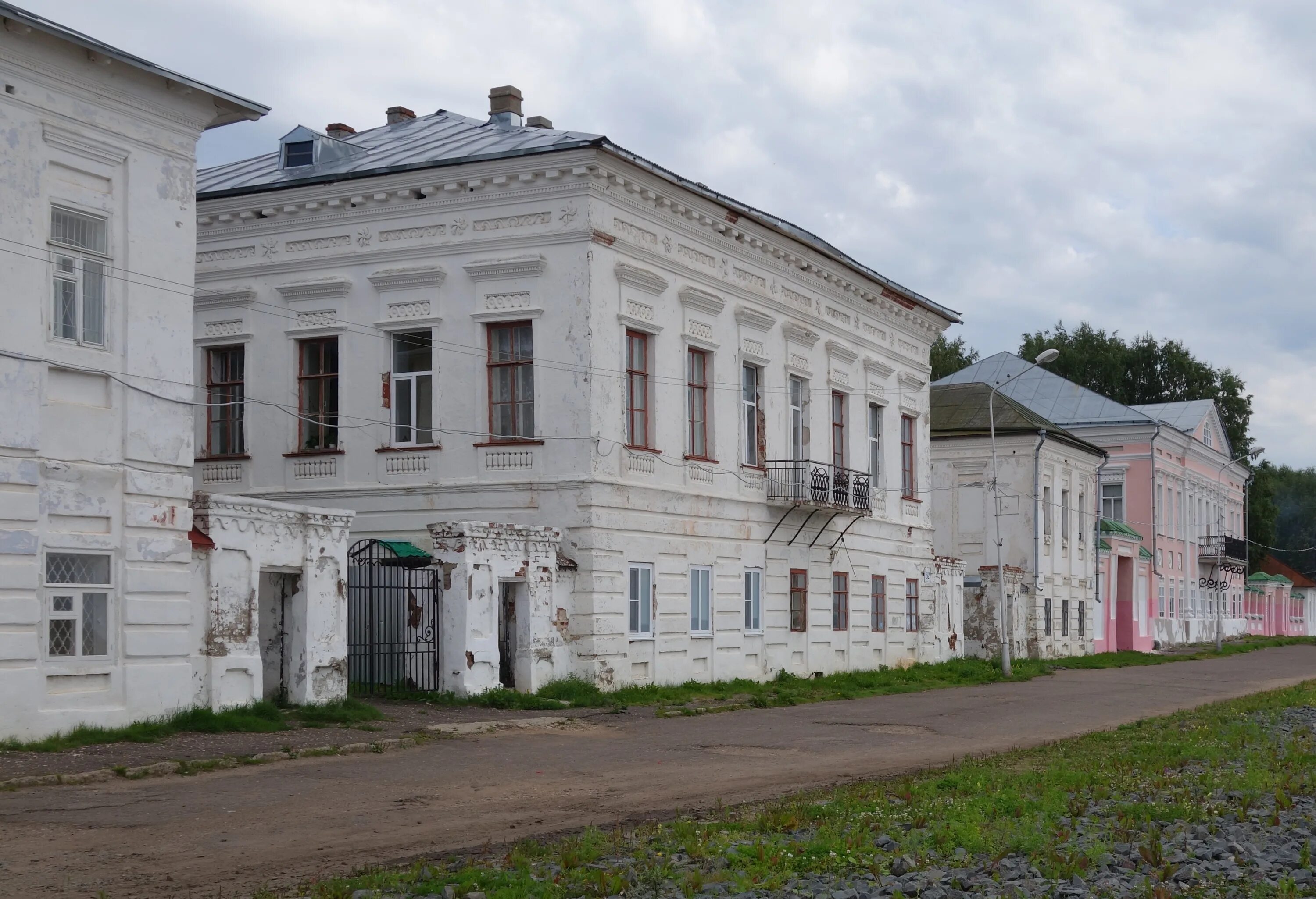 Великий устюг администрация сайт. Усадьба Захарово Великий Устюг. Усадьба Захарова Великий Устюг. Дом купца Захарова Великий Устюг. Усадьба Булдакова Великий Устюг.