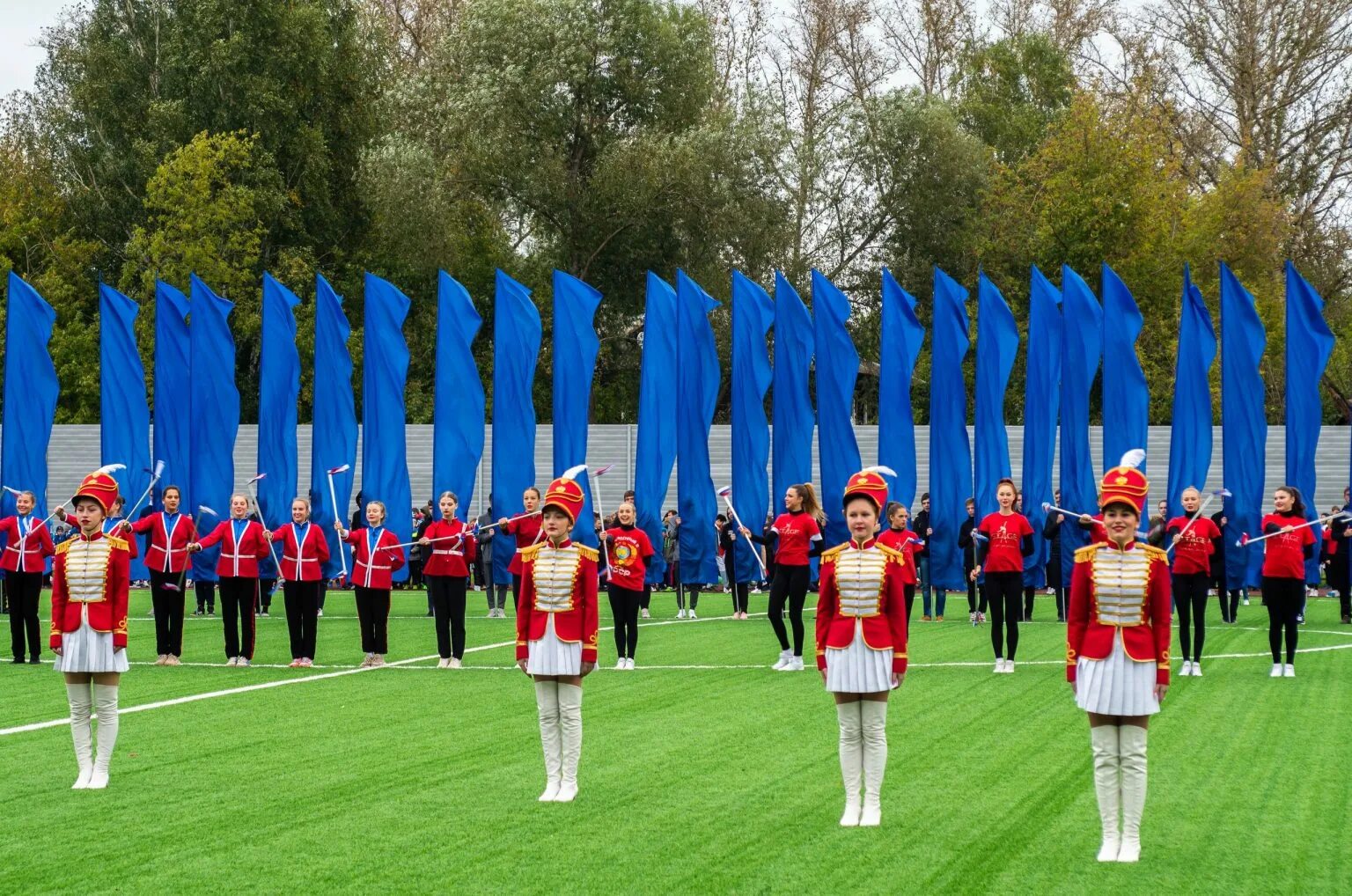 Стадион флаги. Стадион Знамя труда Орехово-Зуево. Орехово Зуево стадион Знамя. Новый стадион Знамя труда Орехово Зуево. Орехово Зуево новый стадион.