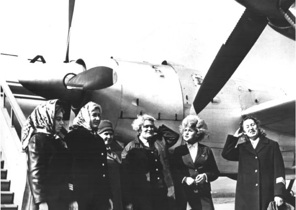 союз тма нива. мкс-18. пётр климук и виталий севастьянов. ростовский музей космонавтики «союз» тма-10. экипаж 18.