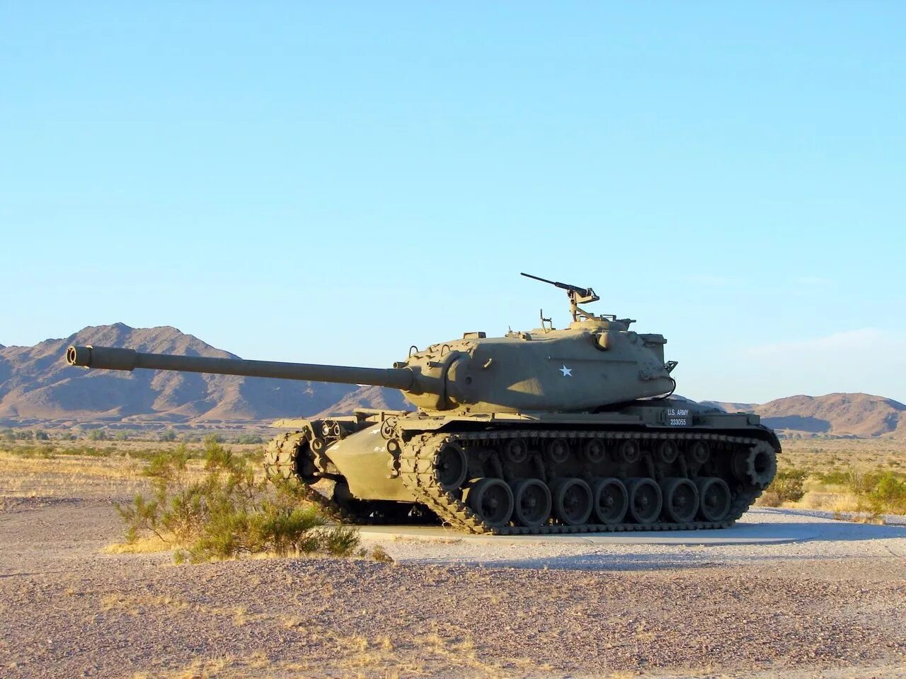 Ляжки танки в реальной жизни. Танки реальный мир. Танк ис-3м. Танк amx 30. Самые странные танки.