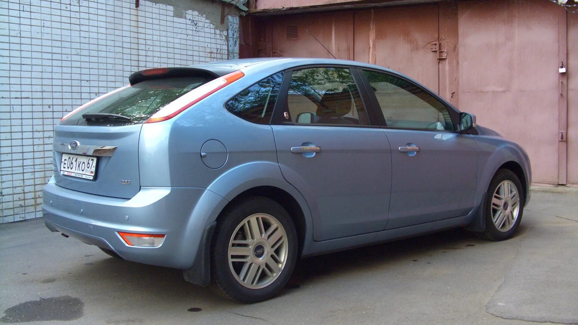 Ford Focus 2009 хэтчбек. Форд фокус 2 хэтчбек Магнум 390. Форд фокус 2 2009. Фокус 2 бирюзовый.