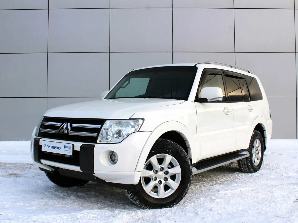 Mitsubishi pajero 2011. Mitsubishi Pajero 4 2011. Митсубиси Паджеро 4 2011. Митсубиси Паджеро 2011 года.