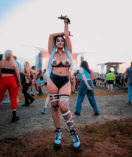 Indian Rave Girl Scrolller.