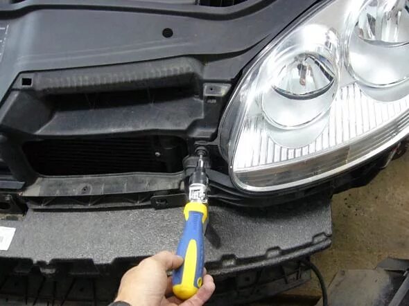 разборка фары jetta 6. фара ближнего света для фольксваген джетта 6. снять фару фольксваген джетта. снятие переднего бампера джетта 7. лампа ближнего света jetta 6.