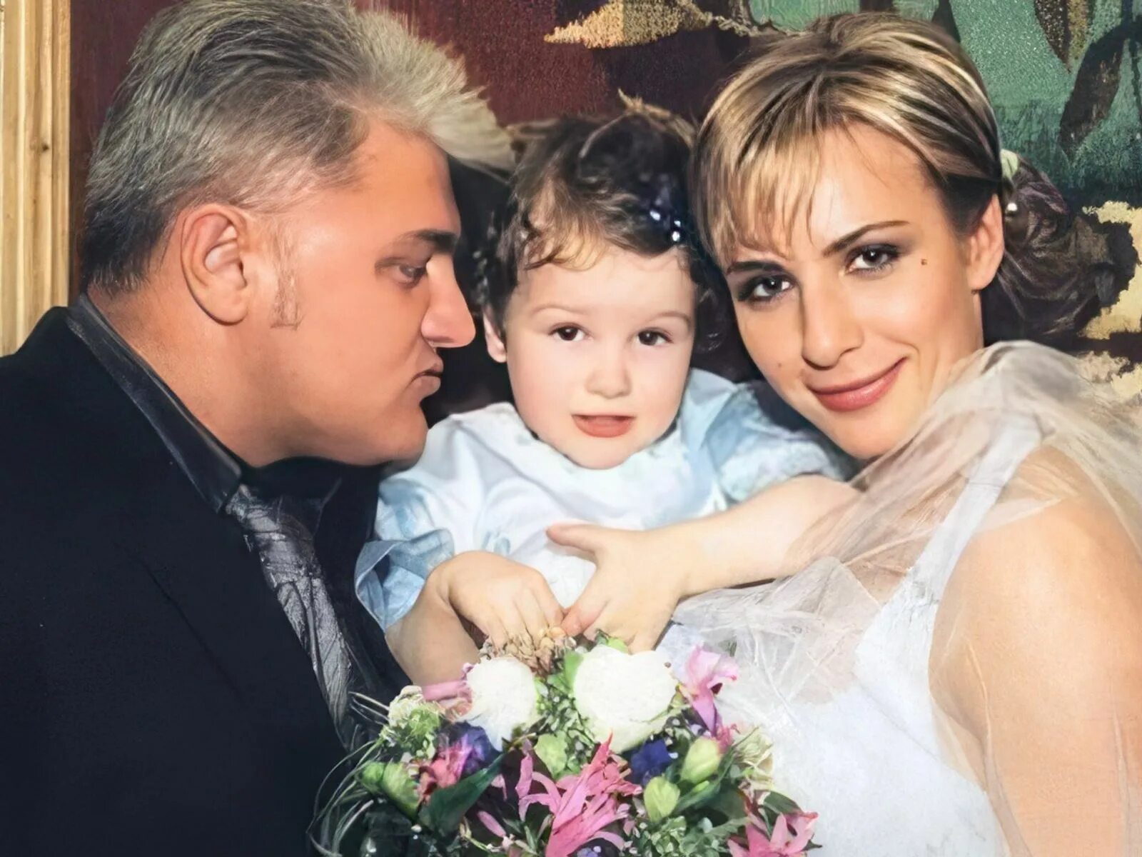 Жена турчинского. Жена владимира турчинского. Жена владимира турчинского. Жена владимира турчинского. Турчинский с семьей.