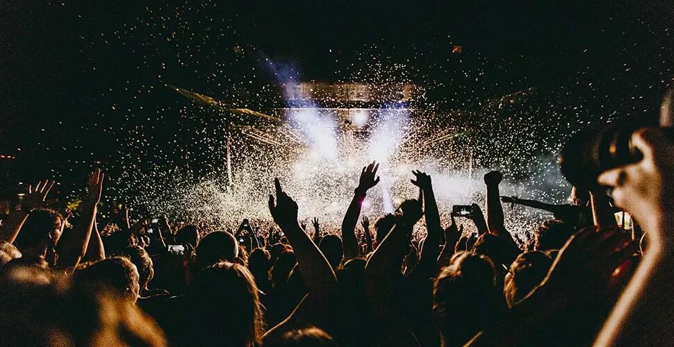 Night crowds