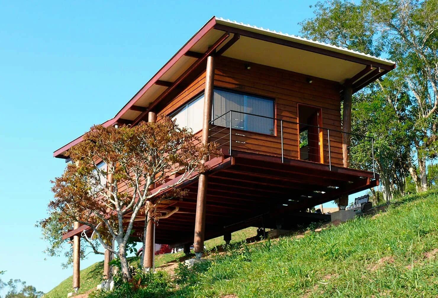 Двухместный дом. Озер двухместные домики. Houses on Wooden Stilts. Houses in Madeira. Casa Brazil.