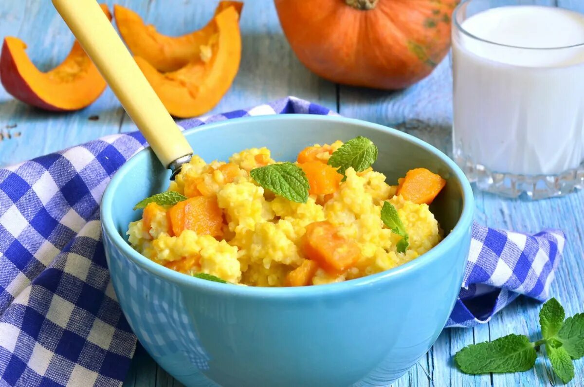 Пшнюено каша на молоке. Как сварить вкусную пшенную кашу с тыквой. Пшённая каша с тыквой на молоке. Пшенная каша. Как сварить вкусную пшенную кашу с тыквой.