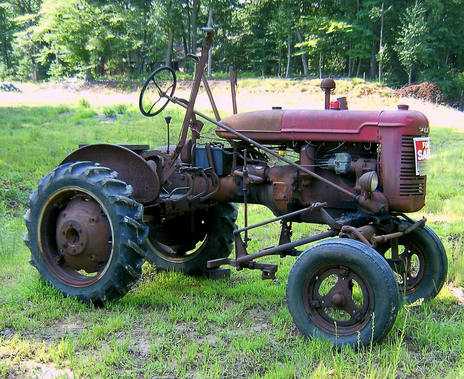 Купить старый трактор. Антик трактор. Старый трактор. Раритетные трактора. Старые советские трактора.