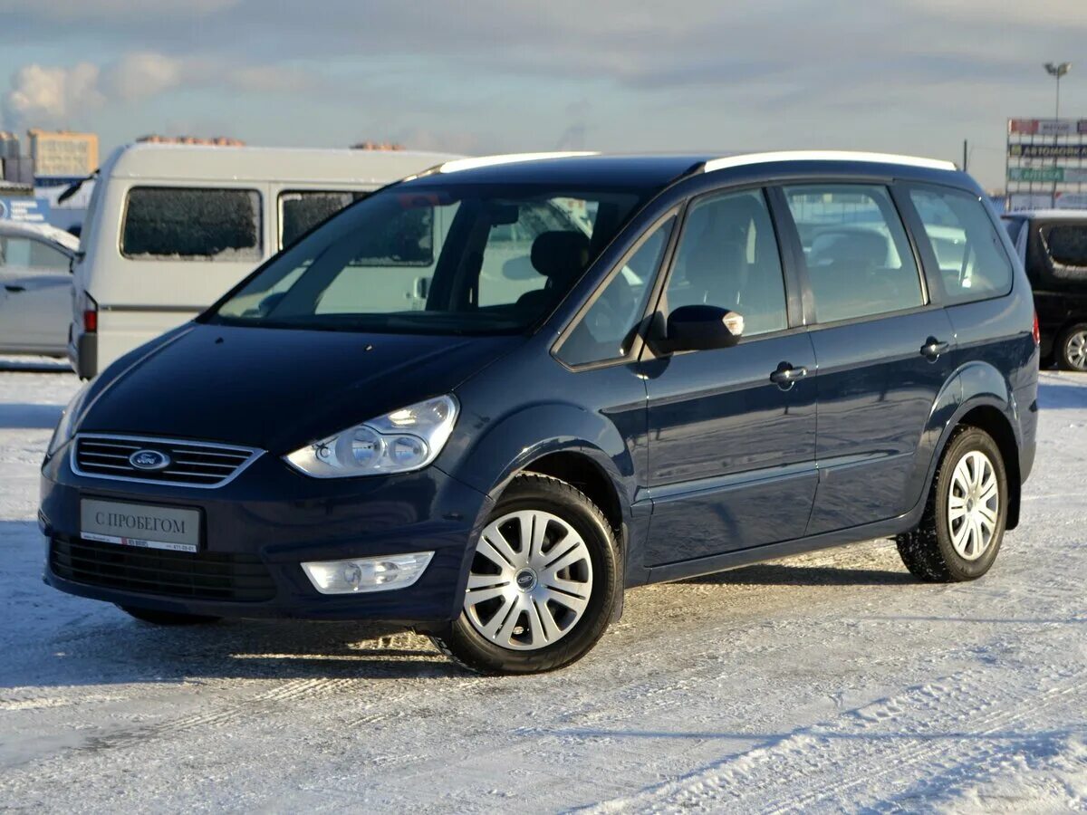 Купить форд минивэн. Форд галакси 2. Ford Galaxy 2 Рестайлинг. Ford Galaxy 2011 года. Минивэн Форд галакси.