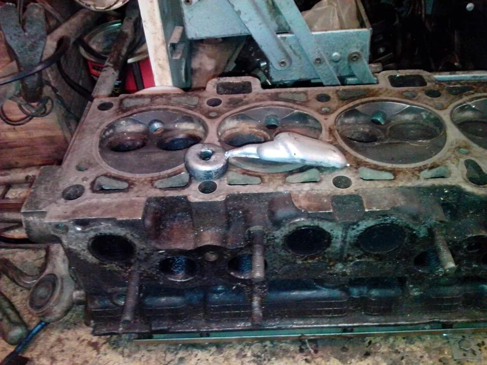 Направляющие под гбц. Гбц ваз 2108. гбц заз 1102. клапана , направляющие, сальники , головка 2108 ч1.