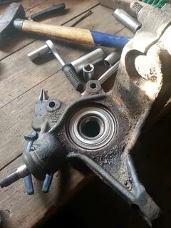 Замена ступичный подшипник пежо