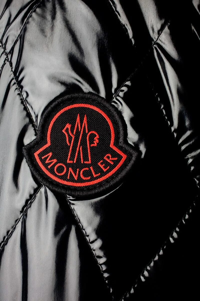 Проверка монклер. Монклер лого. монклер значок оригинал. moncler логотип оригинал. moncler обои.
