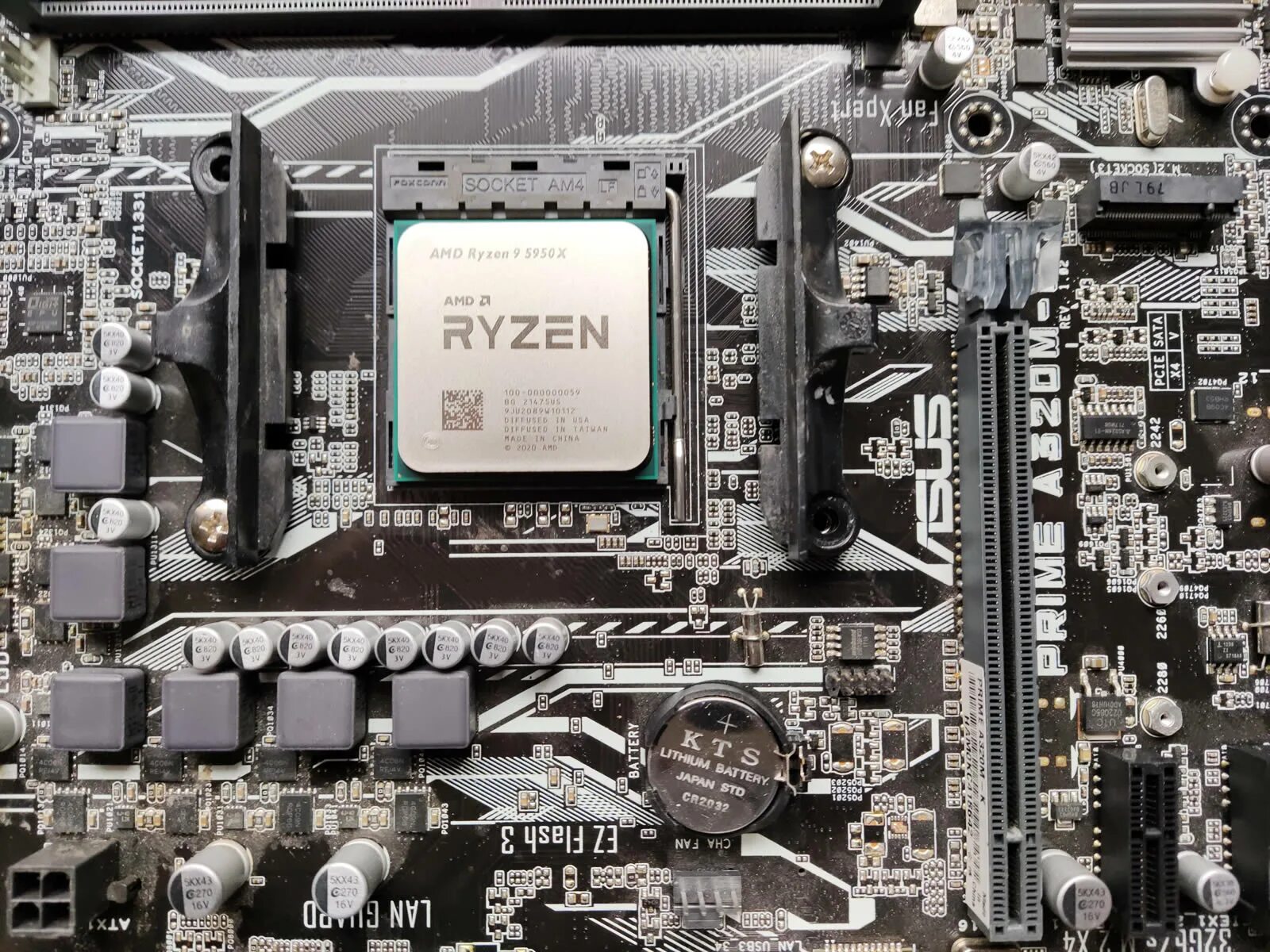 Ryzen 5600 какую материнскую плату. AMD 9 5950x. Ryzen 5 5950x. Ryzen 7 5950x. ASUS Prime a320m-a.