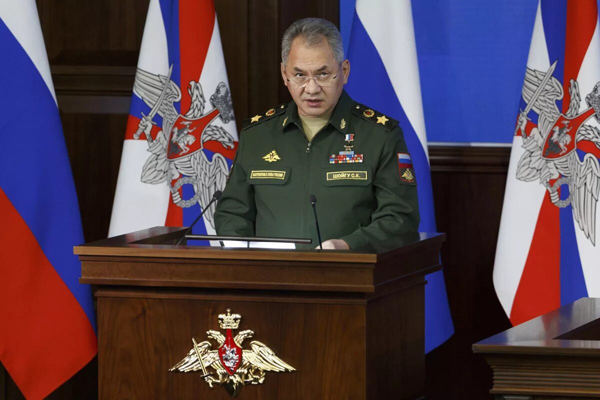 Командующий вооруженных сил. Президент рф верховный главнокомандующий вс рф министр обороны. министр обороны вооруженных сил российской федерации. верховный главнокомандующий вооруженными минобороны. министр обороны и главнокомандующий.