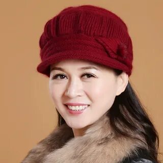 Шапки для женщин после 60 лет