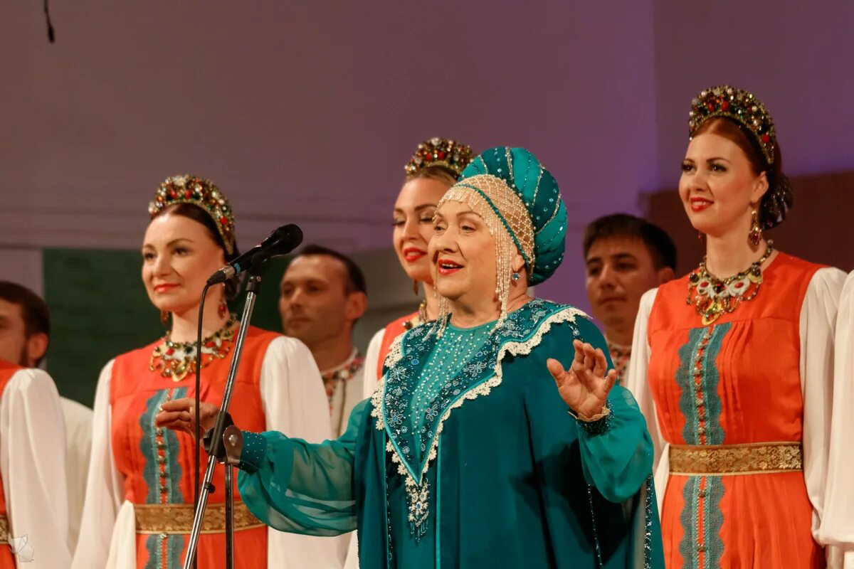 Сайт уральского хора. Уральский хор. уральский русский народный хор. артистки уральского хора.