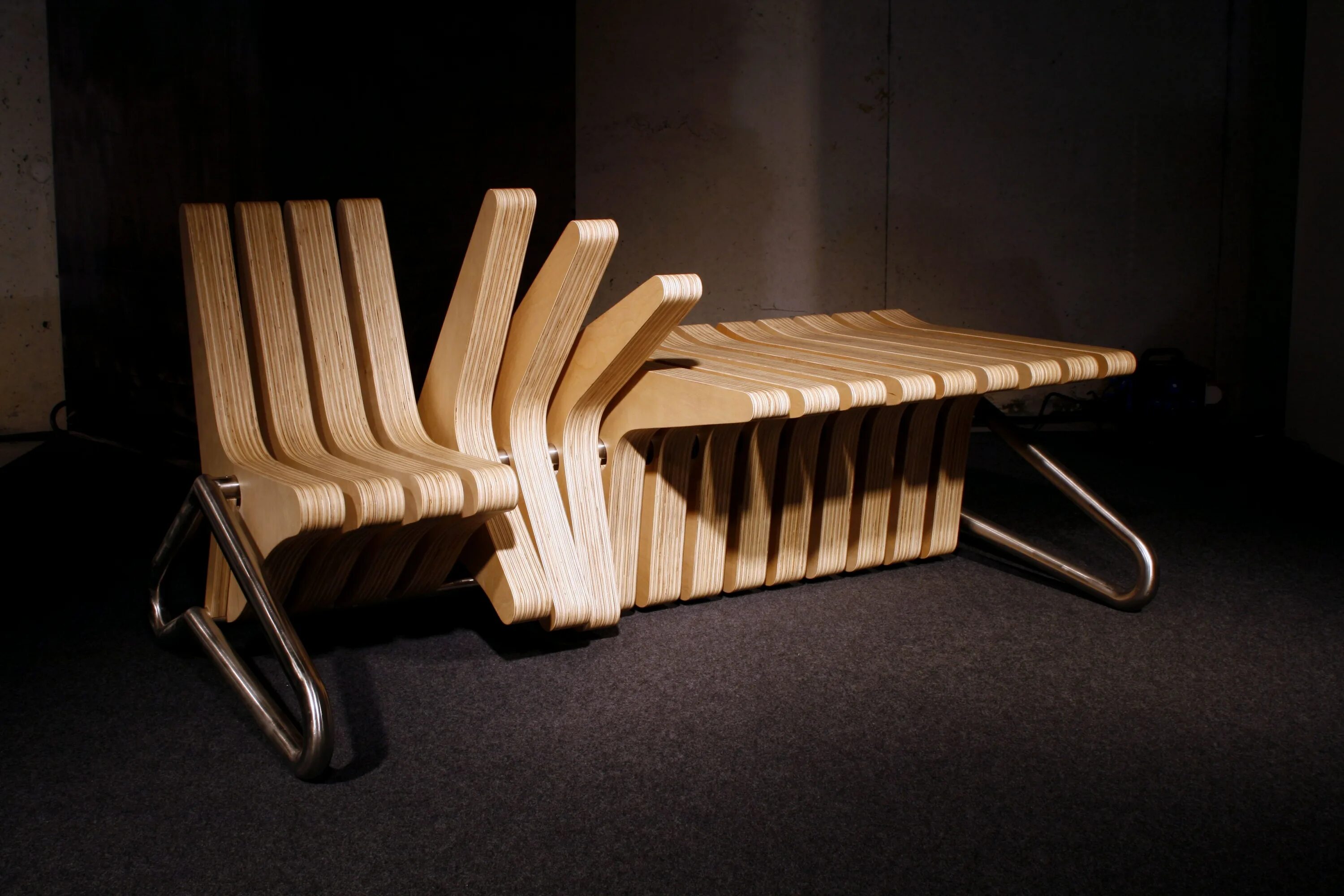 Нестандартные предметы. Coffee Bench скамейка трансформер от Karolina Tylka. Креативные изделия из дерева. Необычная дизайнерская мебель. Дизайнерская мебель из фанеры.